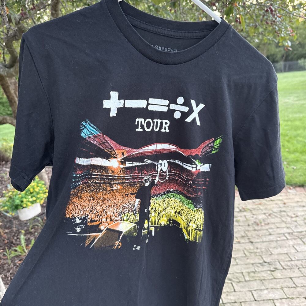 Ed Sheeran Mathematics America 2023 Tour T-Shirt Graphic Black Size SMALL